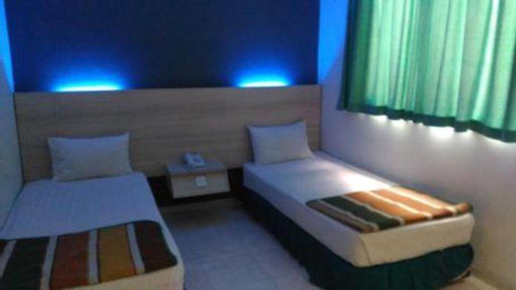 Kharisma Hotel Madiun Exterior photo